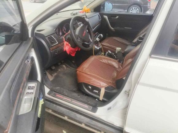 [南昌·赣A] 二手哈弗哈弗H62015款 改款 运动版 1.5T 手动两驱精英型