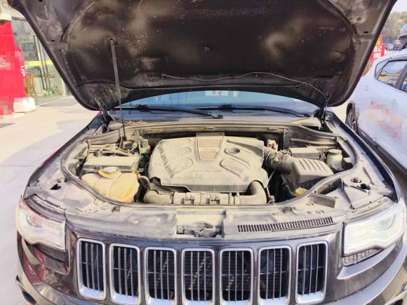 [南通·苏F] 二手Jeep大切诺基2014款 3.0TD 柴油 舒享导航版