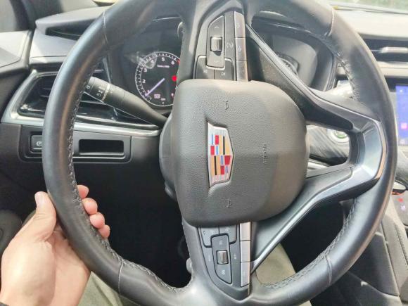 [南京·苏A] 二手凯迪拉克凯迪拉克XT62021款 2.0T 六座四驱豪华型