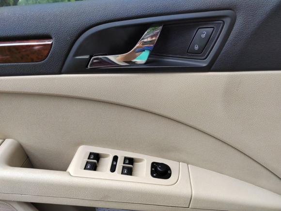 [上海·沪C] 二手斯柯达昊锐2010款 1.4TSI DSG优雅版