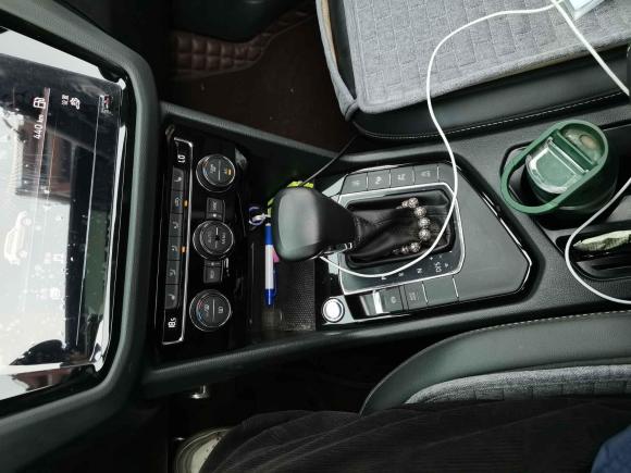 [上海·鄂N] 二手大众途观L2021款 330TSI 自动两驱R-Line越享版