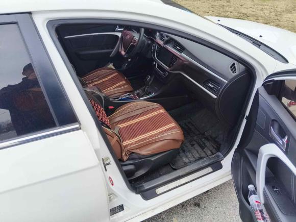 [湖州·赣G] 二手吉利汽车帝豪2017款 三厢百万款 1.5L CVT向上互联版