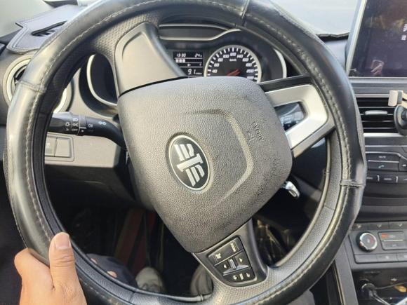 [上海·沪C] 二手奔腾奔腾X402017款 1.6L 自动豪华型