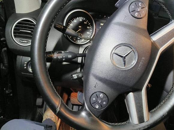 [深圳·粤B] 二手奔驰奔驰M级2010款 ML 300 4MATIC