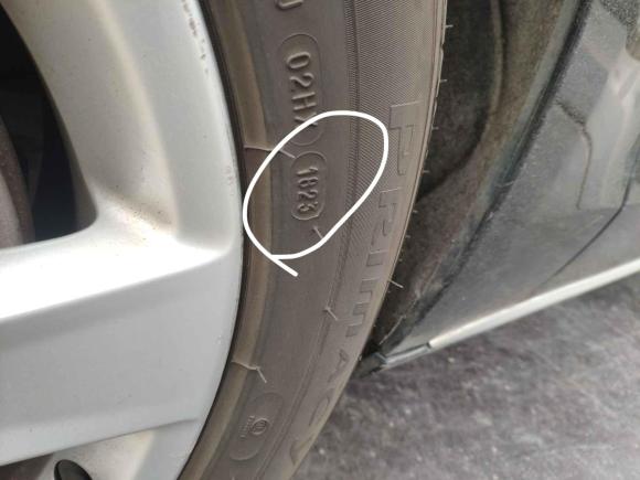 [济南·鲁A] 二手奥迪奥迪A82013款 A8L 45 TFSI quattro豪华型