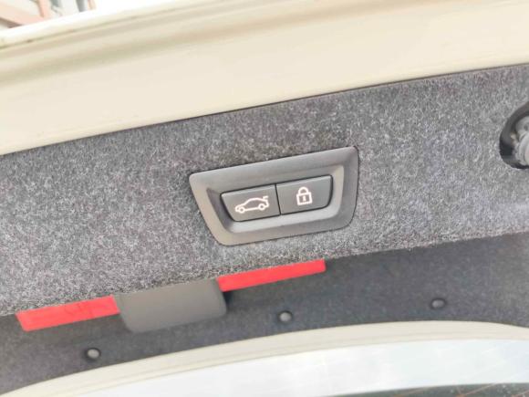 [上海·沪A] 二手宝马宝马5系新能源2022款 改款 535Le M运动套装