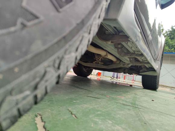 [南通·苏H] 二手江铃驭胜S3502013款 2.4T 自动两驱柴油豪华版7座