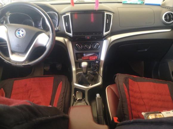 [上海·鄂J] 二手启辰启辰T702015款 1.6L 手动睿行版