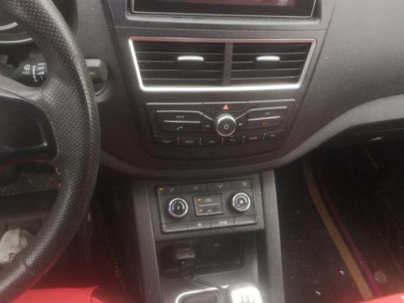 [成都·川A] 二手奔腾奔腾X402017款 1.6L 手动豪华型