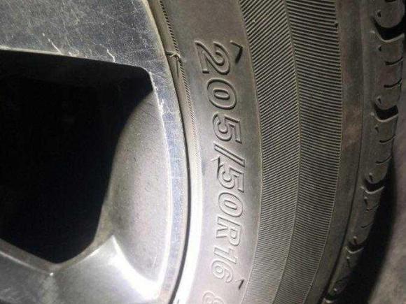 [成都·川A] 二手北汽绅宝绅宝X252015款 1.5L 自动精英型