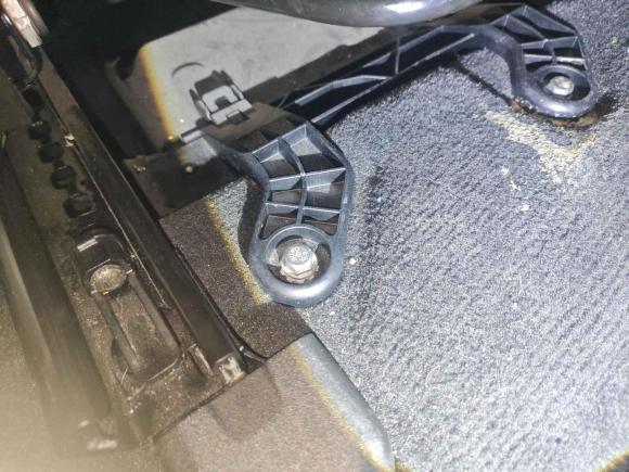 [武汉·鄂A] 二手沃尔沃沃尔沃V402017款 T3 智逸版