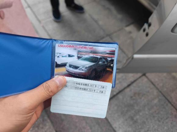 [义乌·浙A] 二手别克别克GL82012款 2.4L BASE舒适版