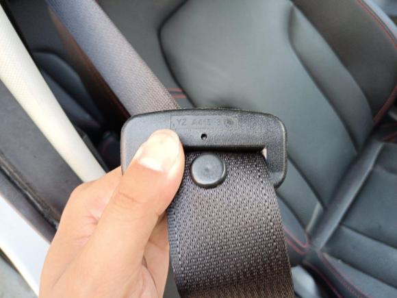 [无锡·苏B] 二手一汽森雅R72017款 1.6L 手动豪华型