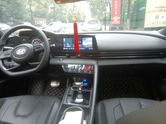 [成都·川G] 二手现代伊兰特2022款 240TGDi DCT LUX尊贵版