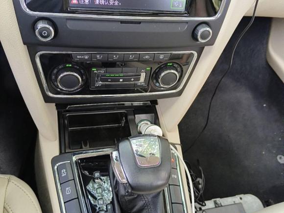 [上海·沪A] 二手斯柯达昊锐2012款 1.8TSI 自动贵雅版