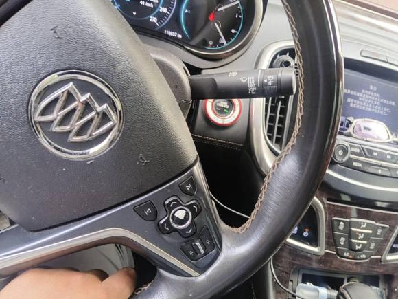 [上海·沪A] 二手别克君越2013款 2.4L SIDI豪华舒适型