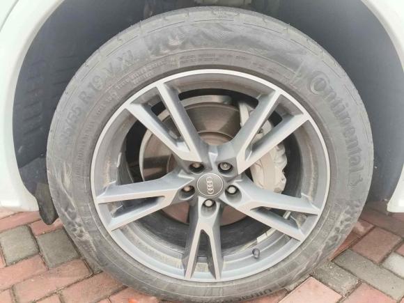 [南京·苏H] 二手奥迪奥迪Q5L2020款 改款 40 TFSI 荣享时尚型