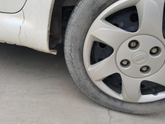 [上海·苏E] 二手比亚迪比亚迪F02015款 1.0L AMT 铉酷型