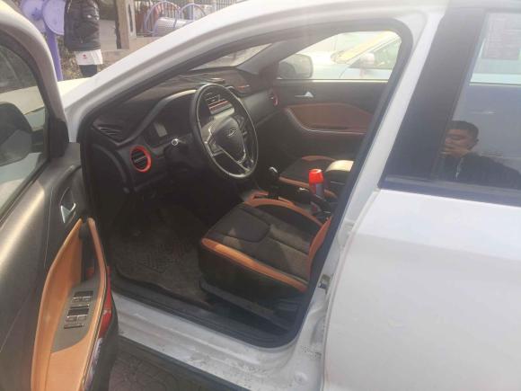 [青岛·鲁B] 二手奇瑞瑞虎3x2017款 1.5L 手动都市领先版