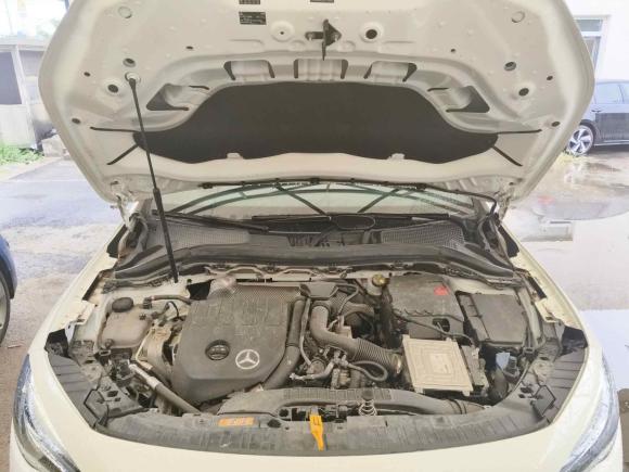 [北京·京A] 二手奔驰奔驰GLA2022款 改款 GLA 200