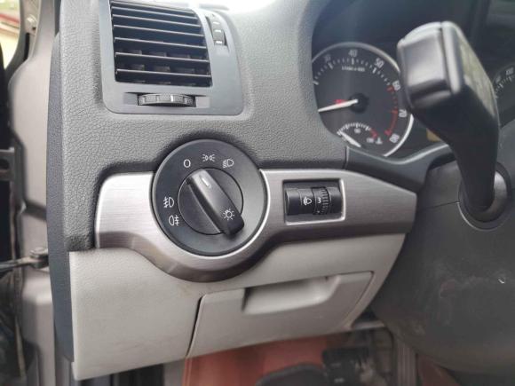 [深圳·粤B] 二手斯柯达明锐2014款 1.6L 自动逸俊版