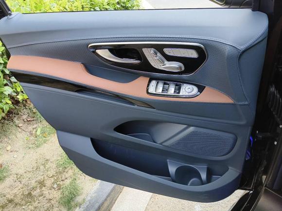 [南京·苏L] 二手奔驰威霆2023款 2.0T 商务版 7座