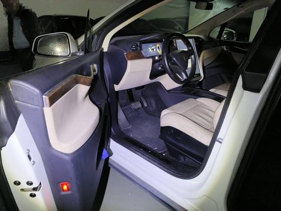 [广州·粤A] 二手特斯拉Model X2017款 Model X 100D 长续航版