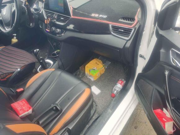 [温州·浙C] 二手宝骏宝骏3102016款 1.2L 手动豪华型