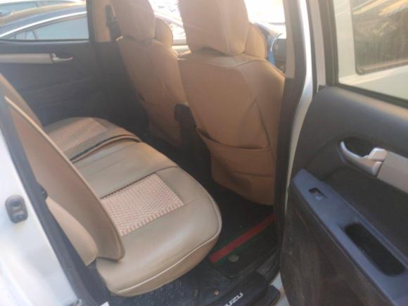 [济南·鲁A] 二手五十铃D-MAX2015款 2.5T四驱手动基本型4JK1