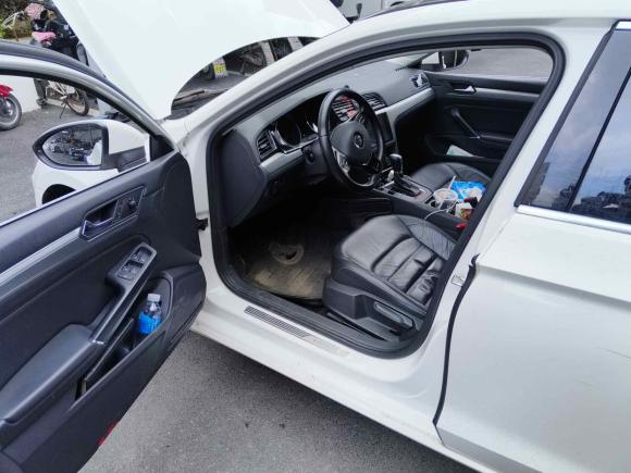 [上海·沪D] 二手大众凌渡2015款 280TSI DSG舒适版