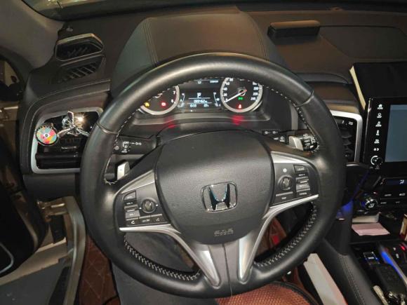 [广州·粤A] 二手本田本田UR-V2017款 370TURBO 两驱尊贵版 国V