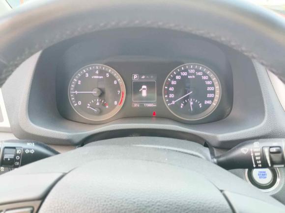 [温州·浙C] 二手现代途胜2015款 1.6T 双离合两驱领先型