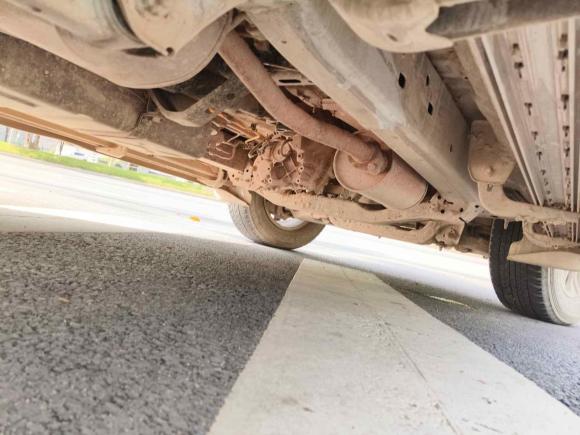 [广州·云J] 二手江铃驭胜S3502016款 2.0T 自动四驱汽油豪华版5座