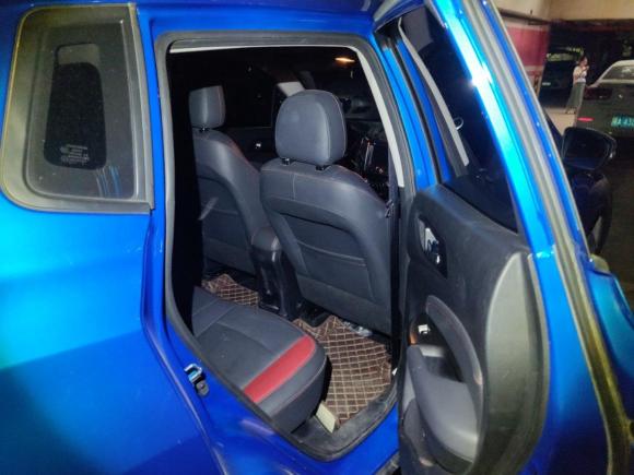 [武汉·鄂A] 二手长安长安CS152016款 1.5L 手动豪华版