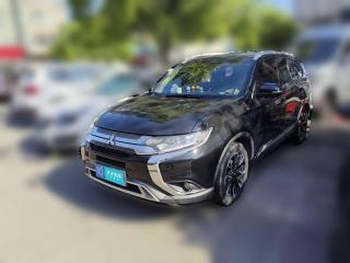 三菱欧蓝德2020款 2.0L 两驱畅享版 5座