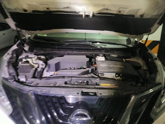 [成都·湘A] 二手日产楼兰2015款 2.5 S/C HEV XL 两驱混动尊雅版