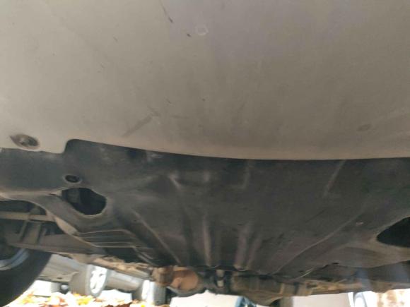 [西安·陕A] 二手金杯阁瑞斯2014款 2.4L标准型长轴9座4RB2