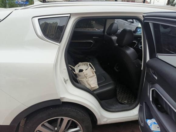 [济南·鲁A] 二手哈弗哈弗H62017款 红标 1.5T 自动两驱智尚型