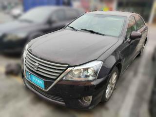 丰田皇冠2012款2.5LRoyal真皮版