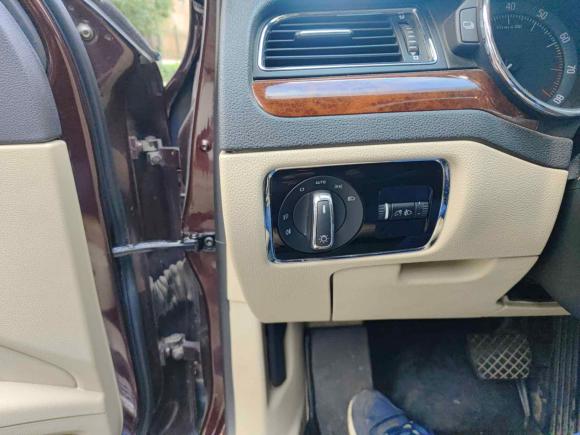 [无锡·苏B] 二手斯柯达昊锐2009款 1.8TSI 自动贵雅版