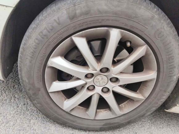 [南京·苏A] 二手标致标致5082012款 2.0L 自动天窗经典版