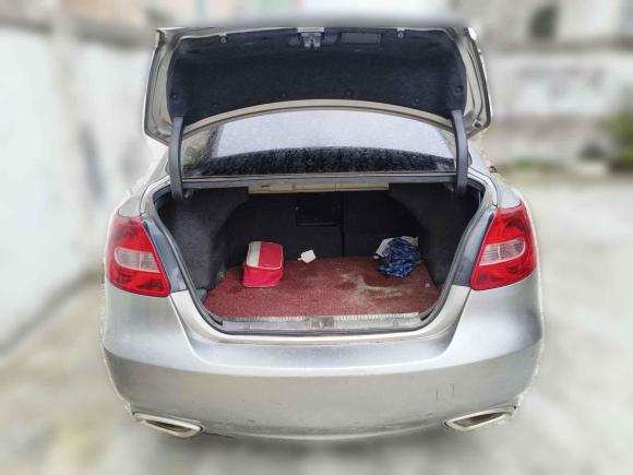 [上海·苏F] 二手铃木凯泽西2011款 2.4L 两驱运动导航版