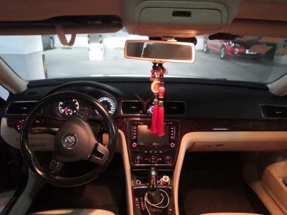 [上海·沪A] 二手大众帕萨特2011款 1.8TSI DSG御尊版