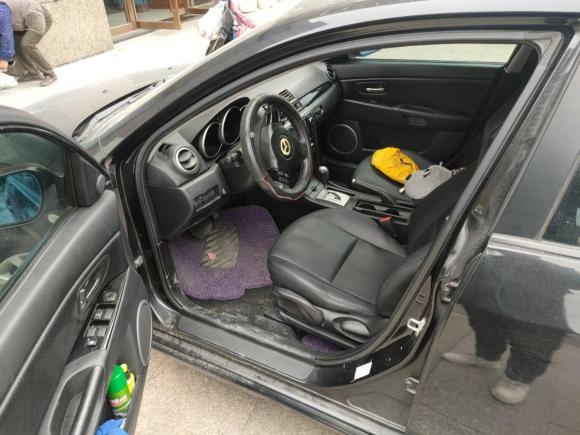 [上海·苏F] 二手马自达马自达32008款 两厢 2.0豪华型