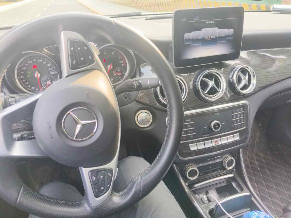 [成都·川A] 二手奔驰奔驰GLA2019款 GLA 200 时尚型