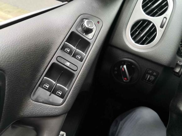 [上海·沪L] 二手大众途观2010款 1.8TSI 自动两驱菁英版