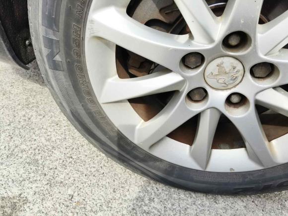 [南通·苏F] 二手标致标致5082011款 2.0L 手动经典版