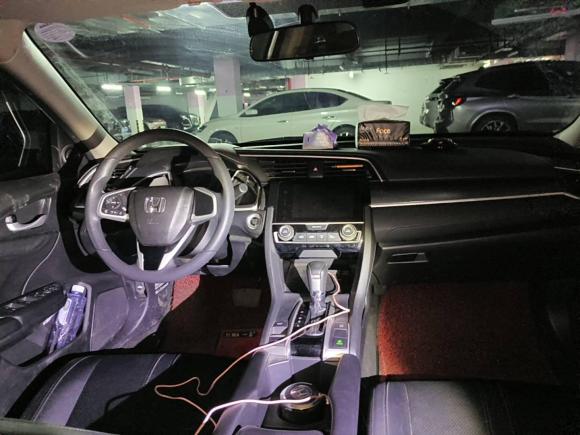 [西安·皖A] 二手本田思域2016款 220TURBO CVT豪华版