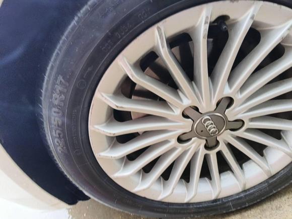 [义乌·浙G] 二手奥迪奥迪A4L2016款 35 TFSI 典藏版 自动标准型