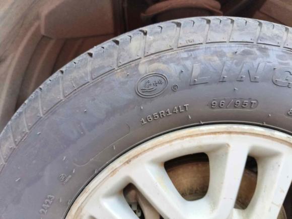 [佛山·粤A] 二手日产日产NV2002011款 1.6L 232座 尊雅型